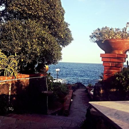 カターニア Casa Sul Mare Bed & Breakfast エクステリア 写真