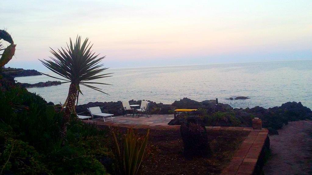 カターニア Casa Sul Mare Bed & Breakfast エクステリア 写真