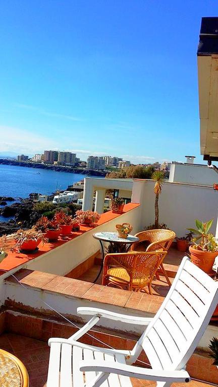 カターニア Casa Sul Mare Bed & Breakfast エクステリア 写真