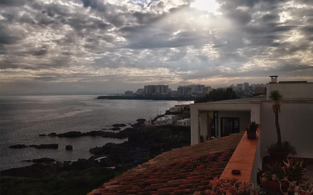 カターニア Casa Sul Mare Bed & Breakfast エクステリア 写真