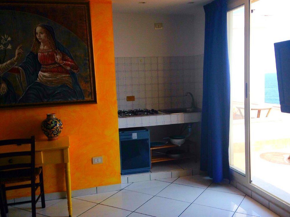カターニア Casa Sul Mare Bed & Breakfast エクステリア 写真